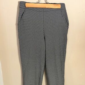 Corporate trousers, Black and White pattern with pockets!